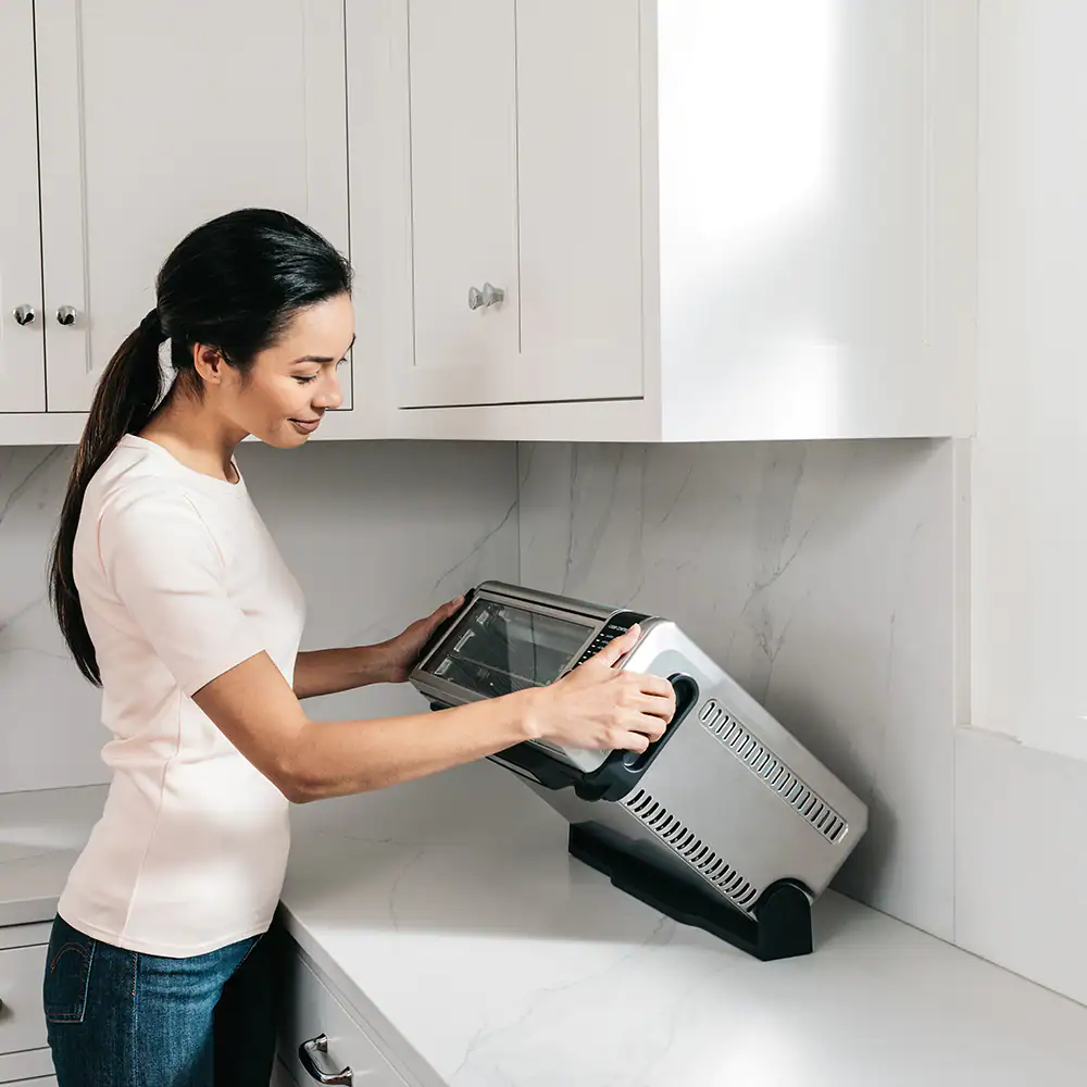Cleaning the Digital Air fryer