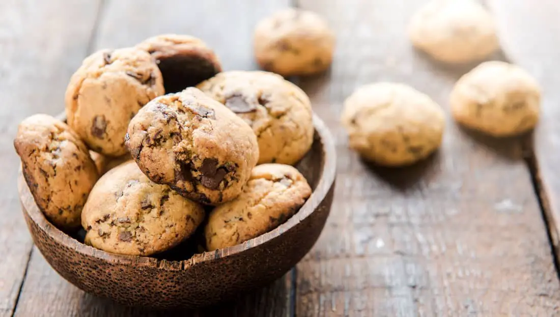 Air-Fryer-Chocolate-Chip-Cookies Air Fryer Chocolate Chip Cookies