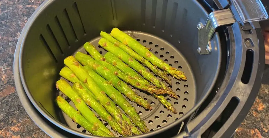 How-to-make-air-fryer-roasted-asparagus How to Make Air Fryer Roasted Asparagus