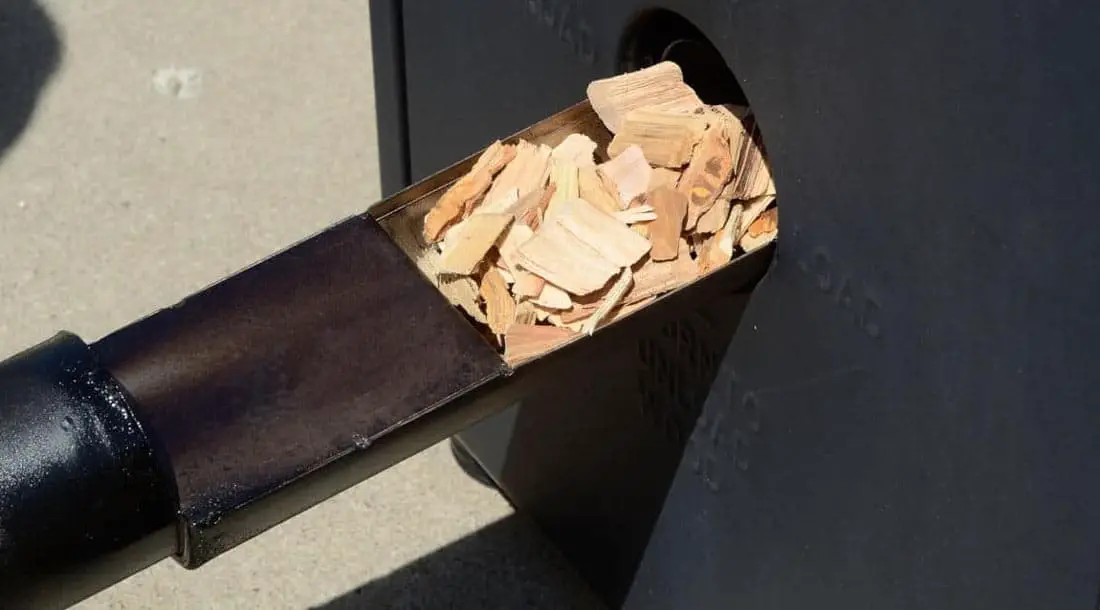 How-To-Use-Wood-Chips-In-An-Electric-Smoker How To Use Wood Chips In An Electric Smoker