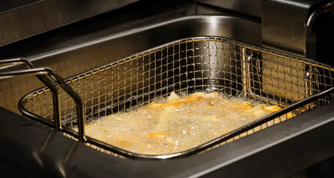 What-Happens-If-You-Put-Ice-In-A-Deep-Fryer What Happens If You Put Ice In A Deep Fryer